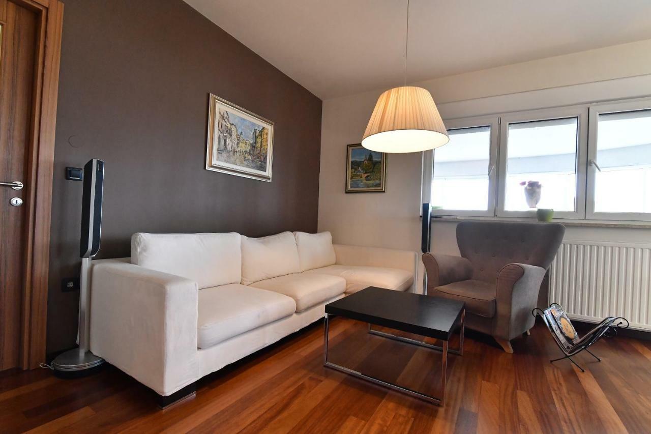 City Penthouse Vita Pula Extérieur photo